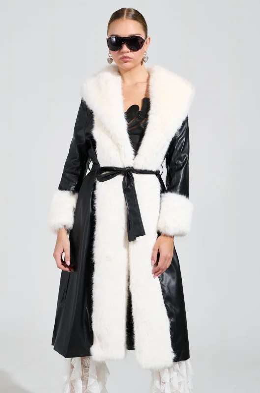 street style coatCANT GET ENOUGH FUR TRENCH