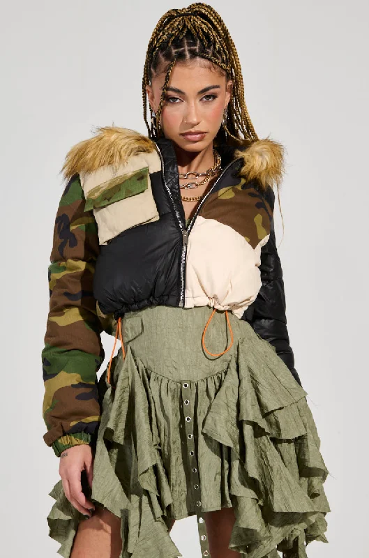 windbreaker jacketBENDITA CROPPED PATCHWORK PUFFER