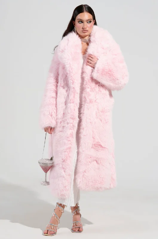 soft coatBEAR HUG LUXE FAUX FUR TRENCH COAT IN PINK