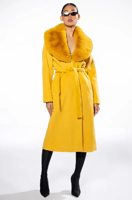 padded coatAZALEA WANG PRINCESS YELLOW TRENCH WITH FUR COLLAR